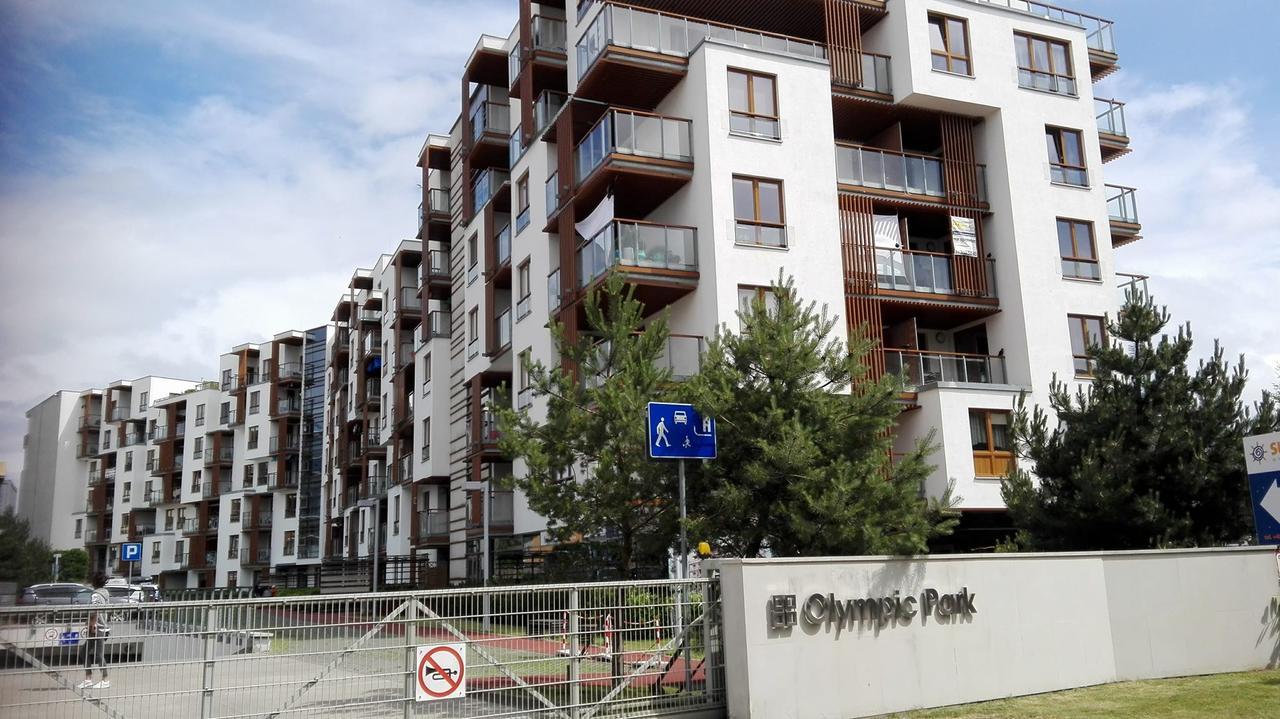 Apartament Kolonialny Olympic Park 코워브제크 외부 사진