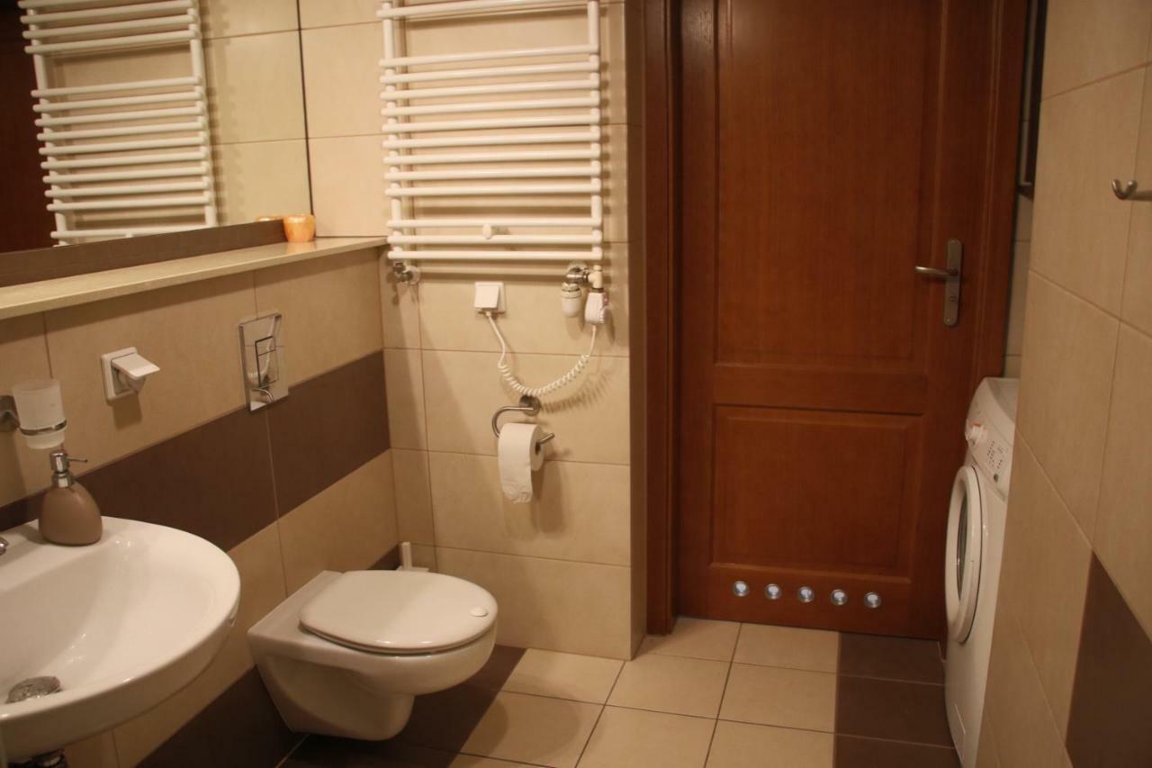 Apartament Kolonialny Olympic Park 코워브제크 외부 사진